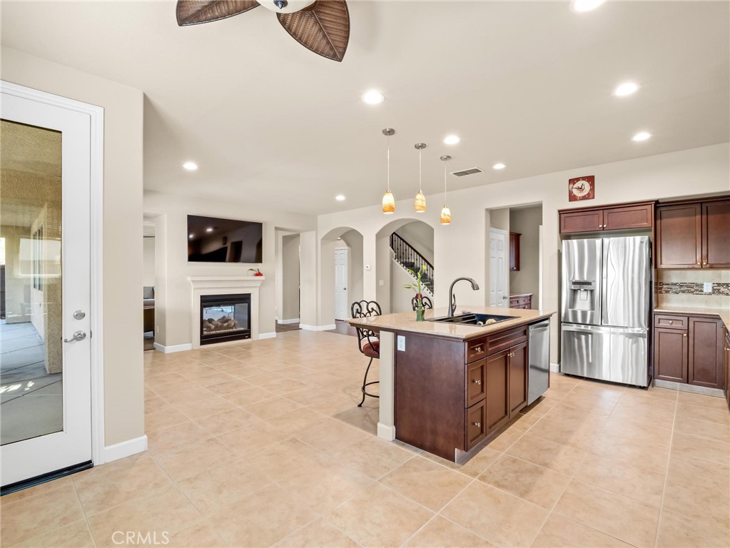 1178 Blackwood, Clovis, CA 93619