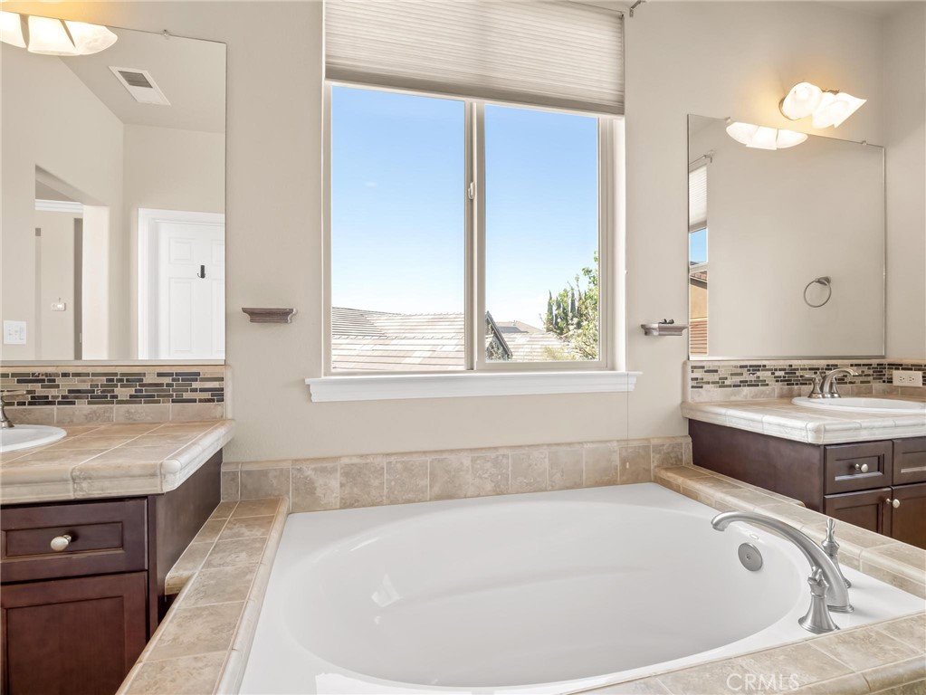 1178 Blackwood, Clovis, CA 93619