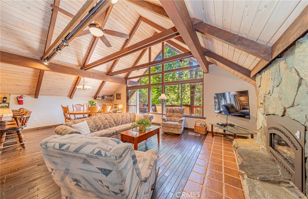 1163 Silver Tip, Fish Camp, CA 93623