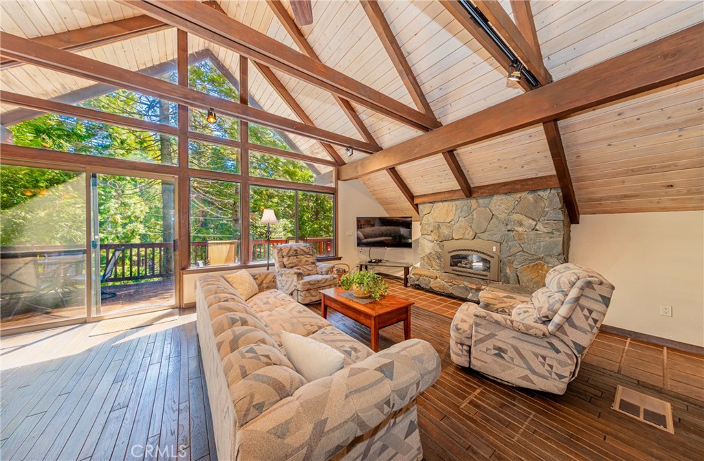 1163 Silver Tip, Fish Camp, CA 93623