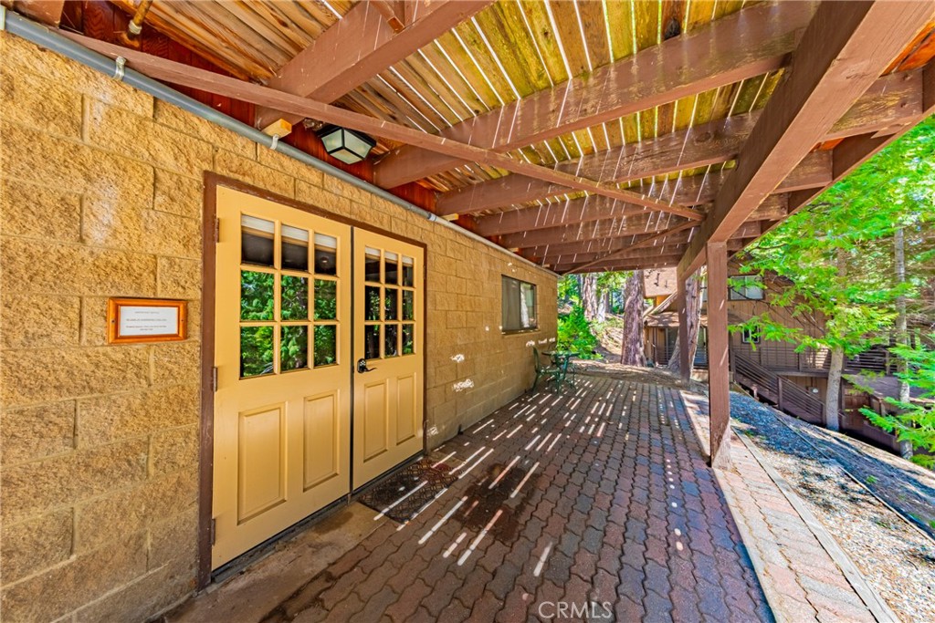 1163 Silver Tip, Fish Camp, CA 93623