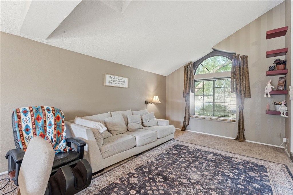 6424 Vagedes, Fresno, CA 93711