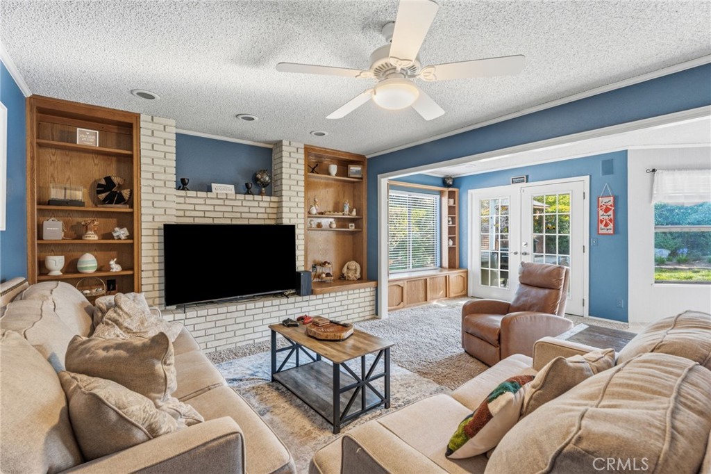 6424 Vagedes, Fresno, CA 93711