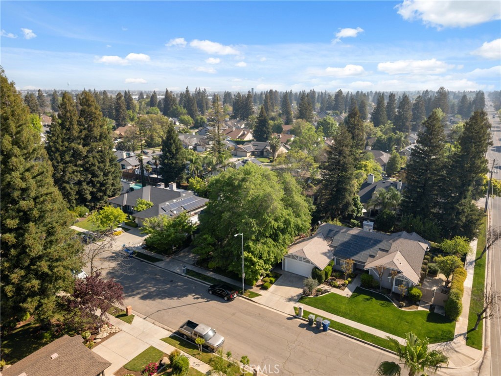 6424 Vagedes, Fresno, CA 93711