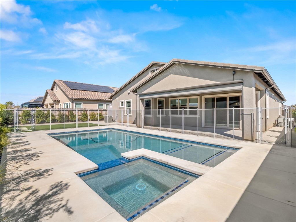 1734 N Park, Clovis, CA 93619