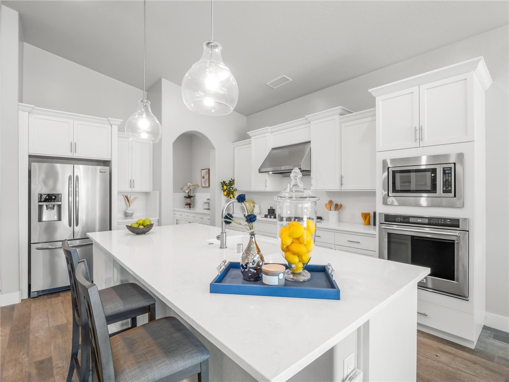 1734 N Park, Clovis, CA 93619