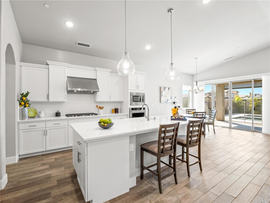 1734 N Park, Clovis, CA 93619