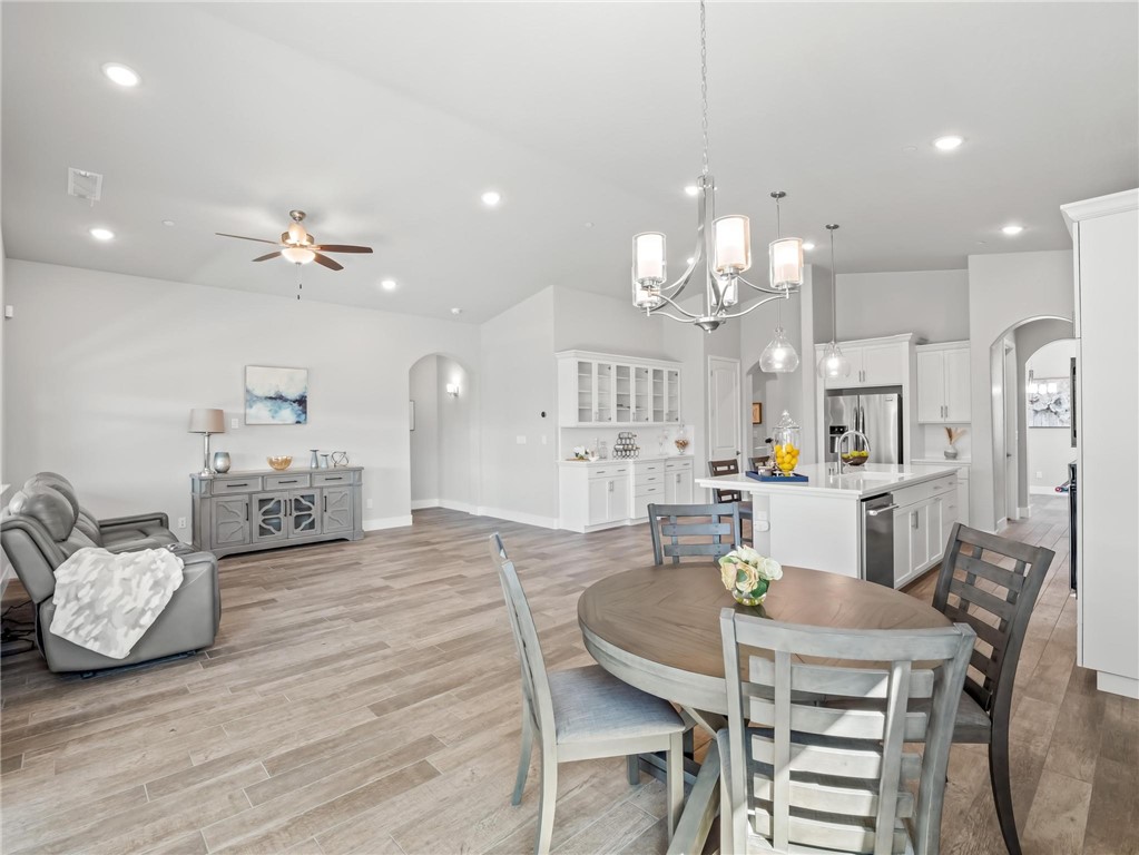 1734 N Park, Clovis, CA 93619