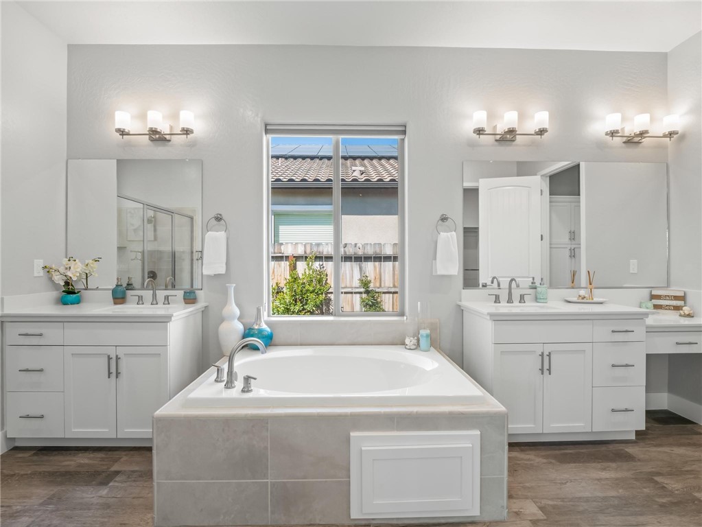 1734 N Park, Clovis, CA 93619