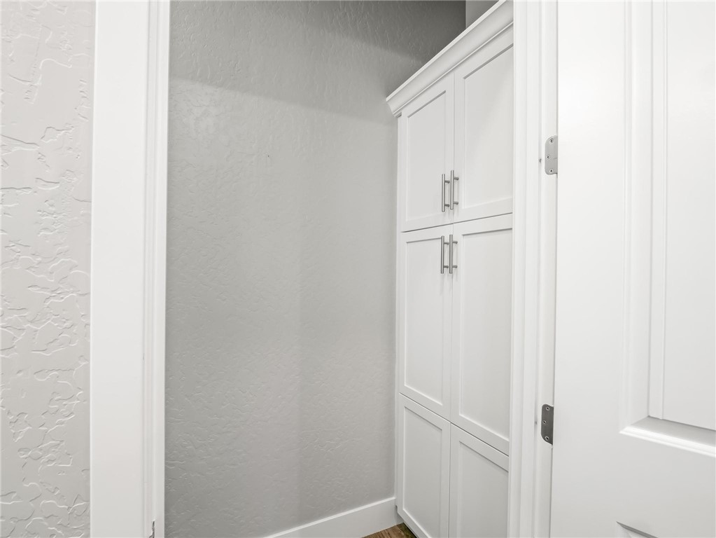 1734 N Park, Clovis, CA 93619