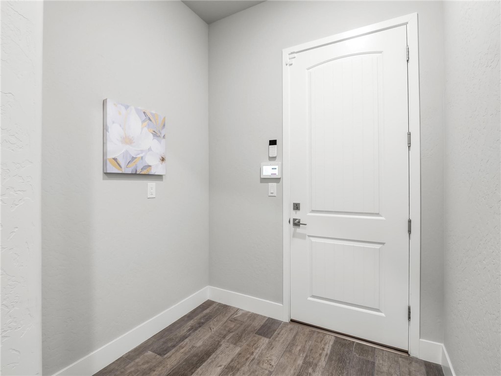 1734 N Park, Clovis, CA 93619