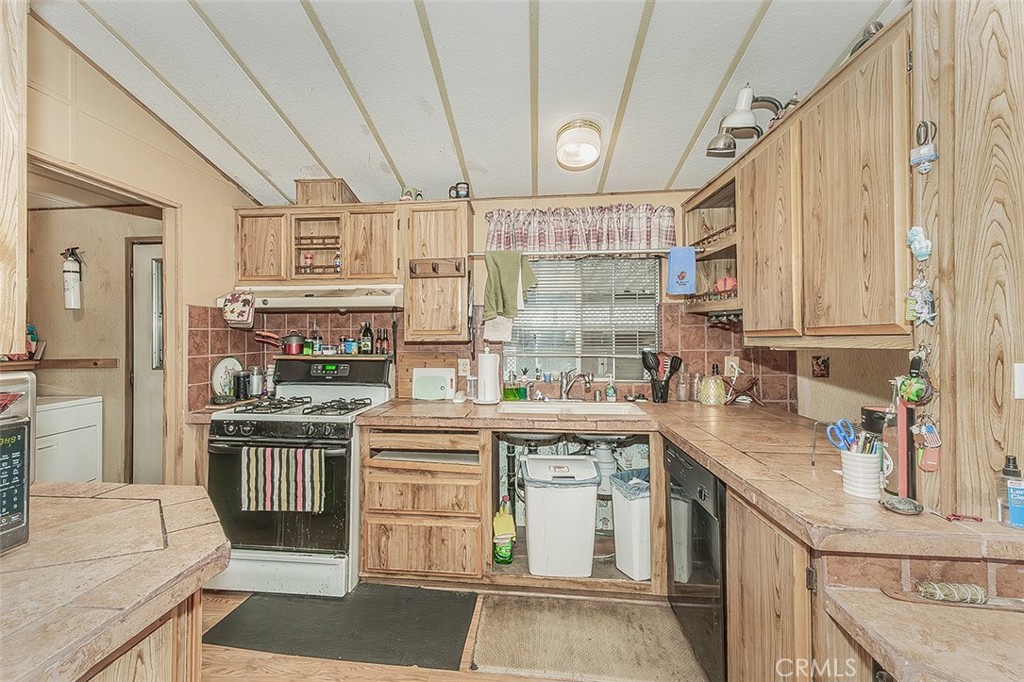 17423 Bluewater Bay Ln, Friant, CA 93626