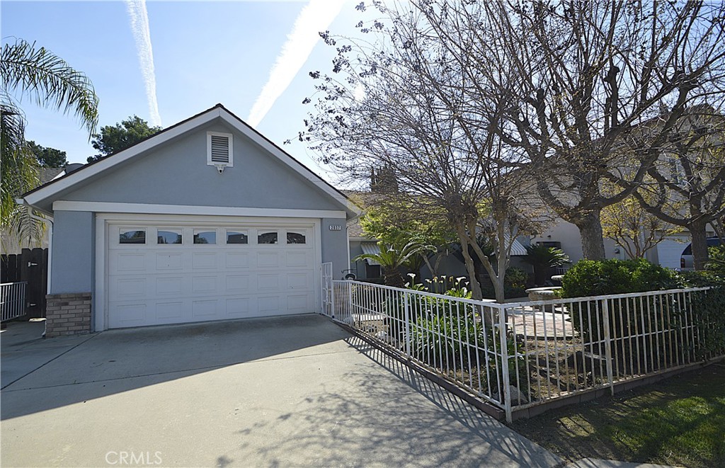 2037 E Decatur, Fresno, CA 93720