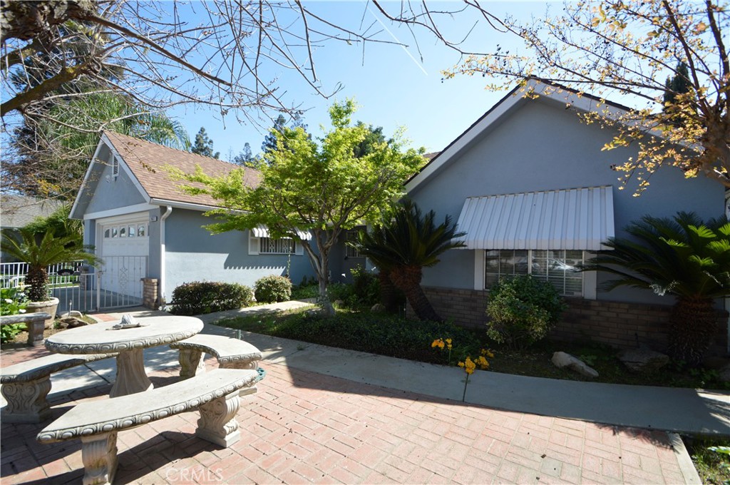 2037 E Decatur, Fresno, CA 93720