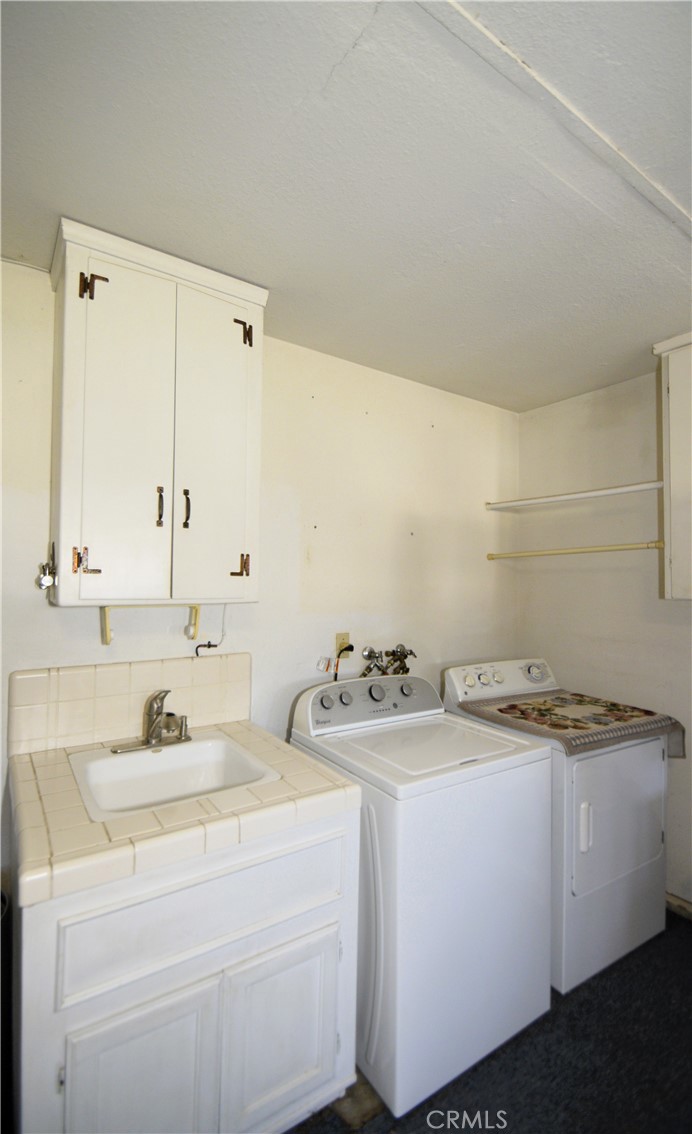 2037 E Decatur, Fresno, CA 93720