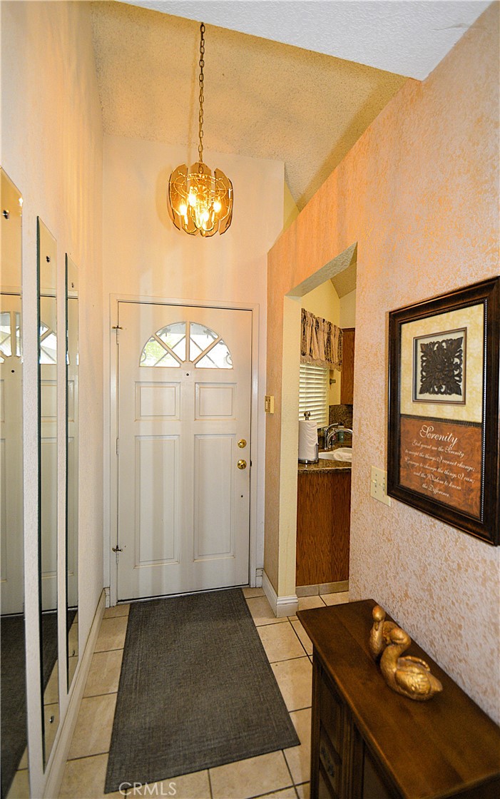 2037 E Decatur, Fresno, CA 93720