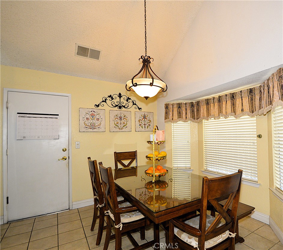 2037 E Decatur, Fresno, CA 93720