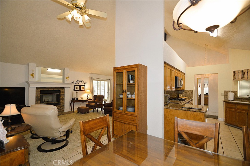 2037 E Decatur, Fresno, CA 93720