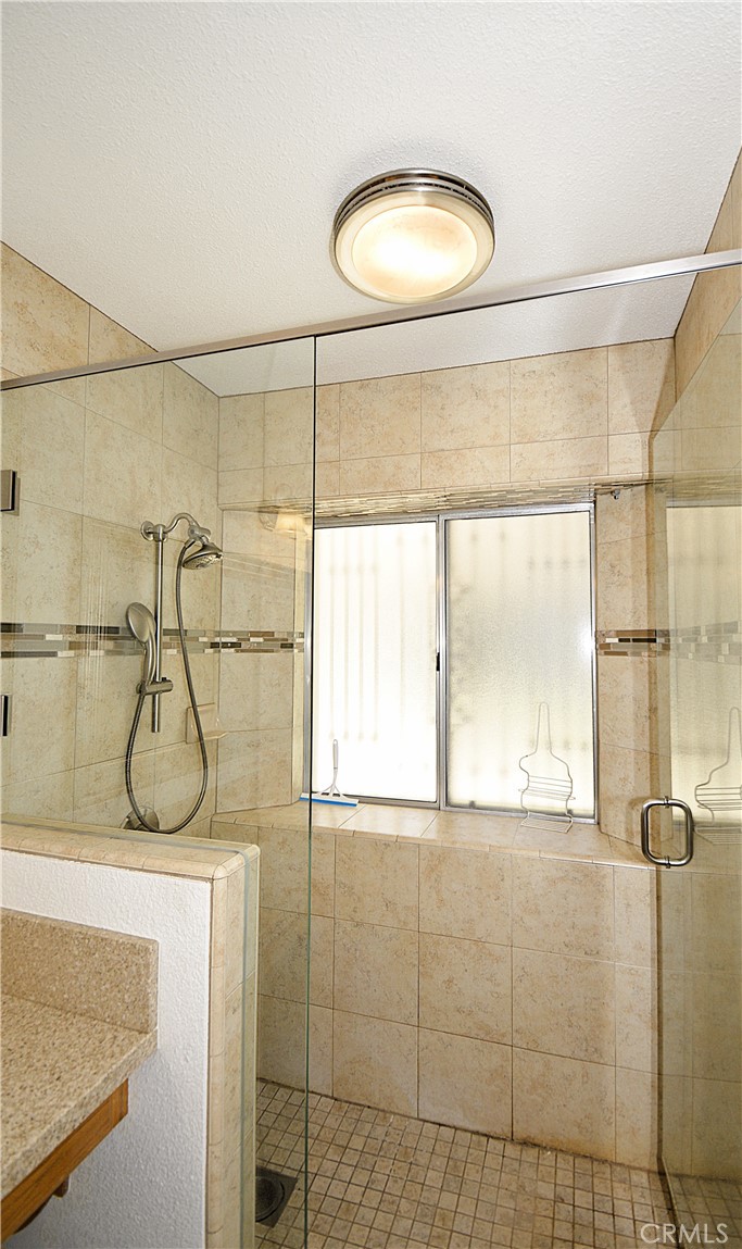 2037 E Decatur, Fresno, CA 93720