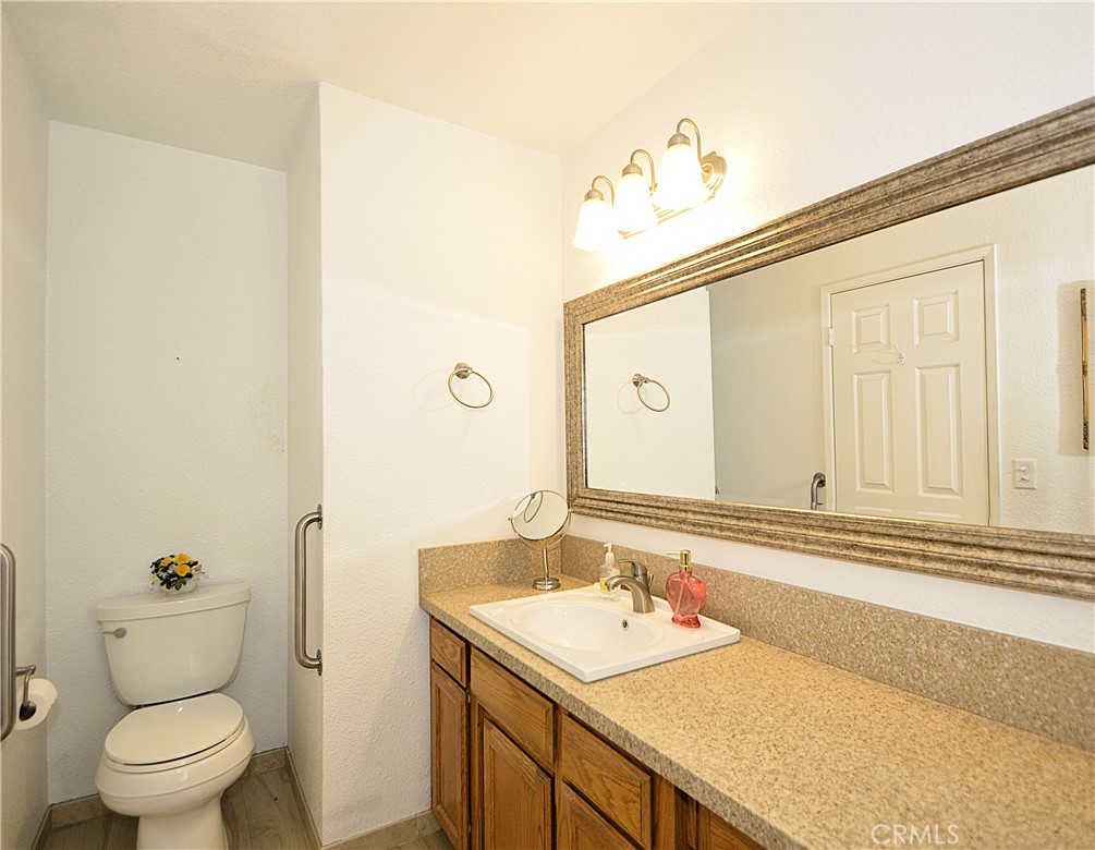 2037 E Decatur, Fresno, CA 93720