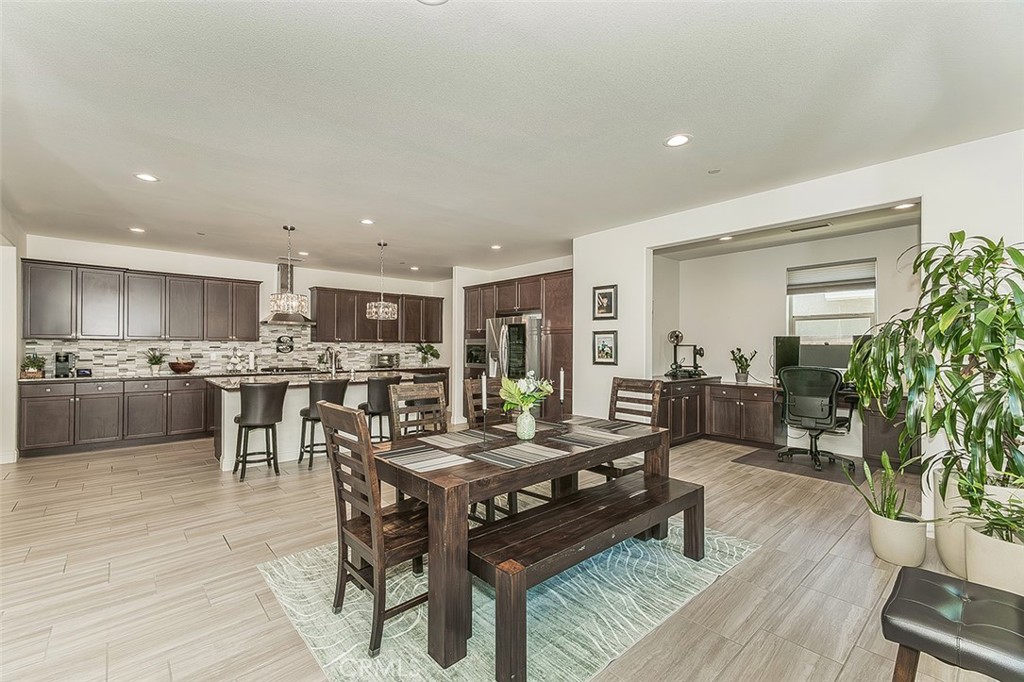 877 Treasure Hills, Madera, CA 93636