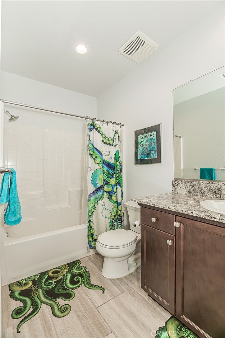 877 Treasure Hills, Madera, CA 93636