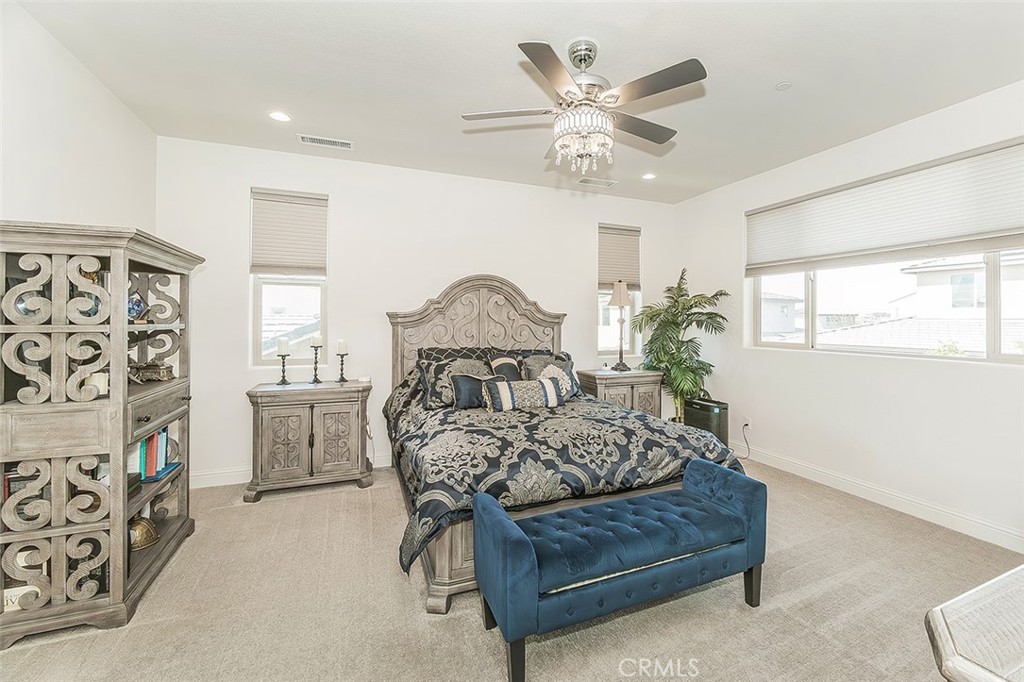 877 Treasure Hills, Madera, CA 93636