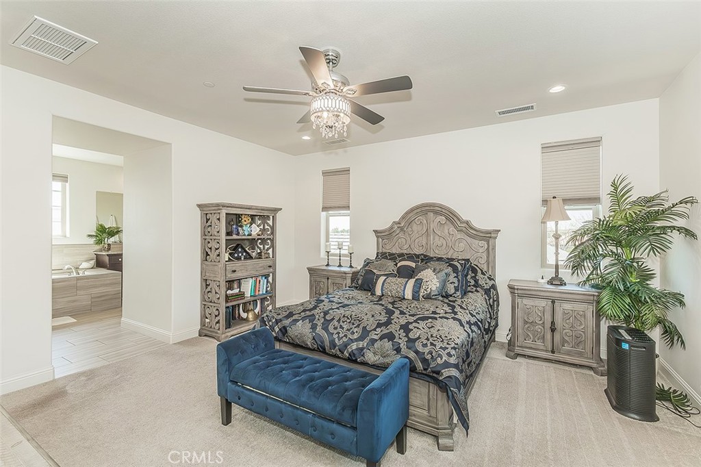 877 Treasure Hills, Madera, CA 93636