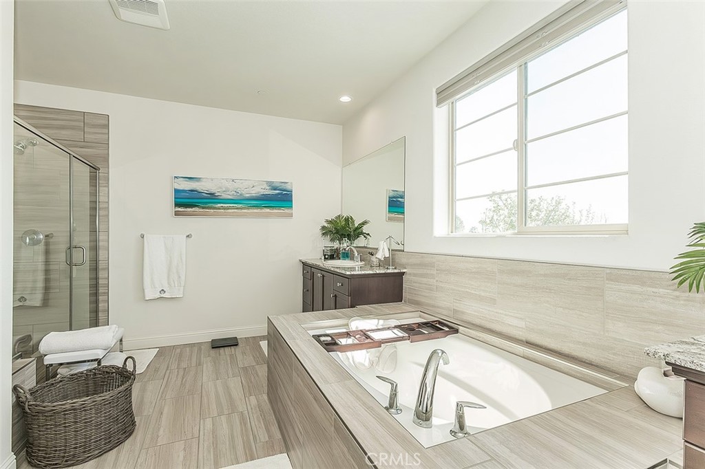 877 Treasure Hills, Madera, CA 93636