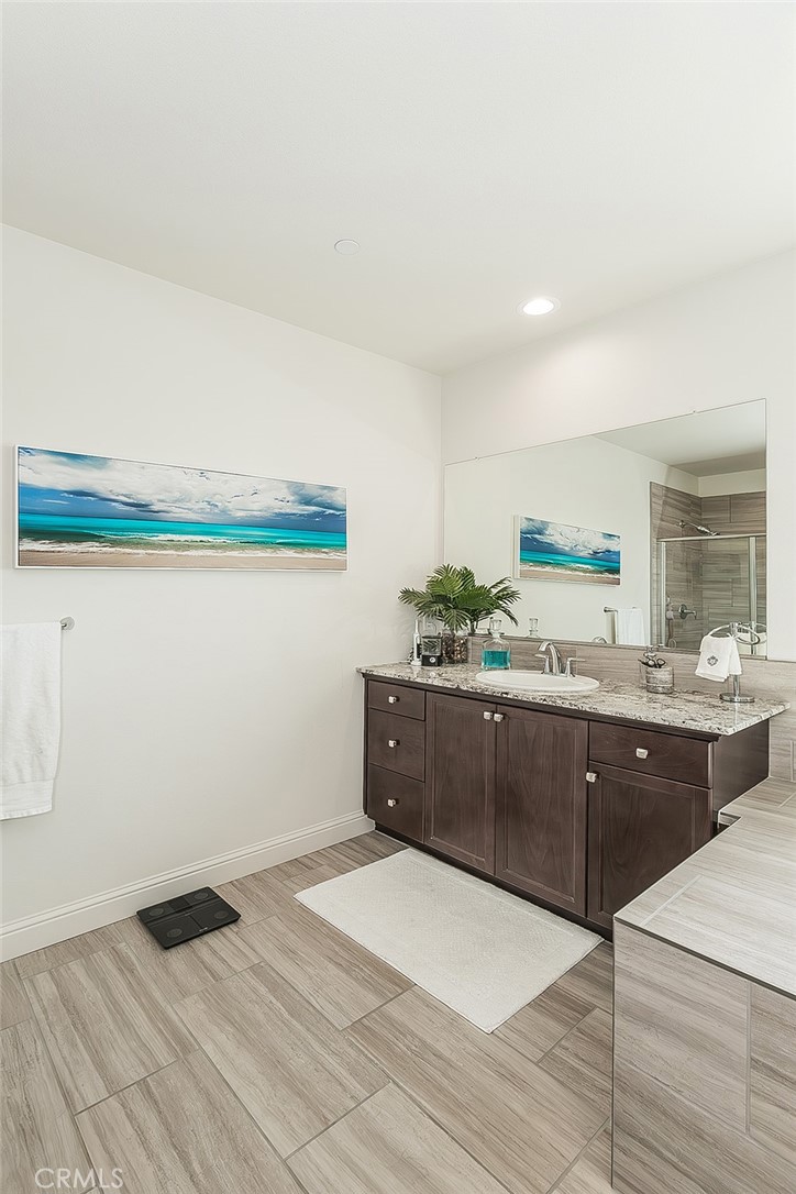 877 Treasure Hills, Madera, CA 93636