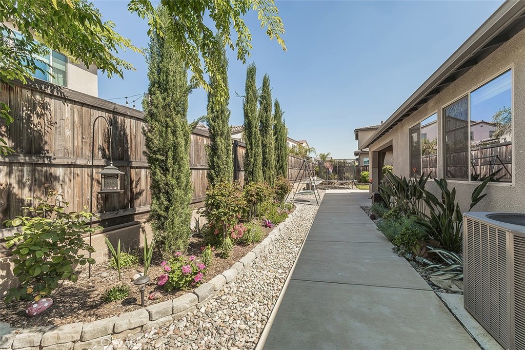 877 Treasure Hills, Madera, CA 93636
