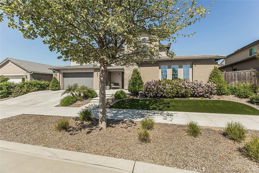 877 Treasure Hills, Madera, CA 93636