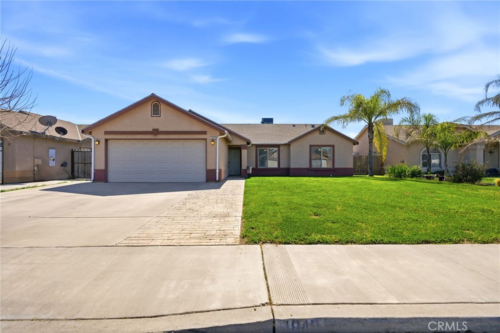 1849 W Spring Crest, Hanford, CA 93230