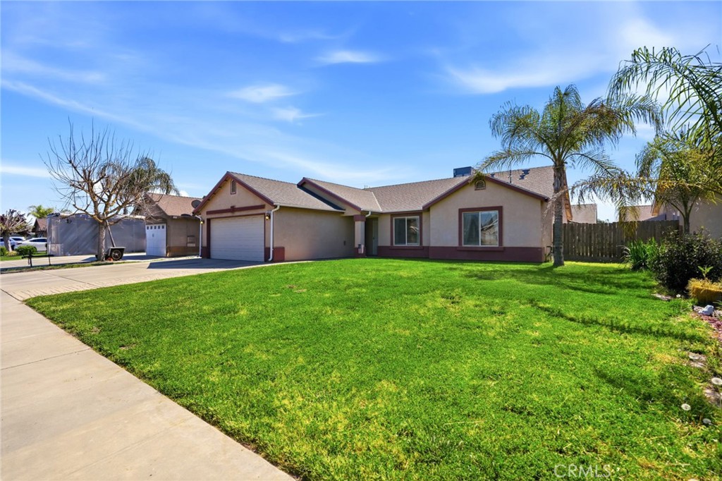 1849 W Spring Crest, Hanford, CA 93230