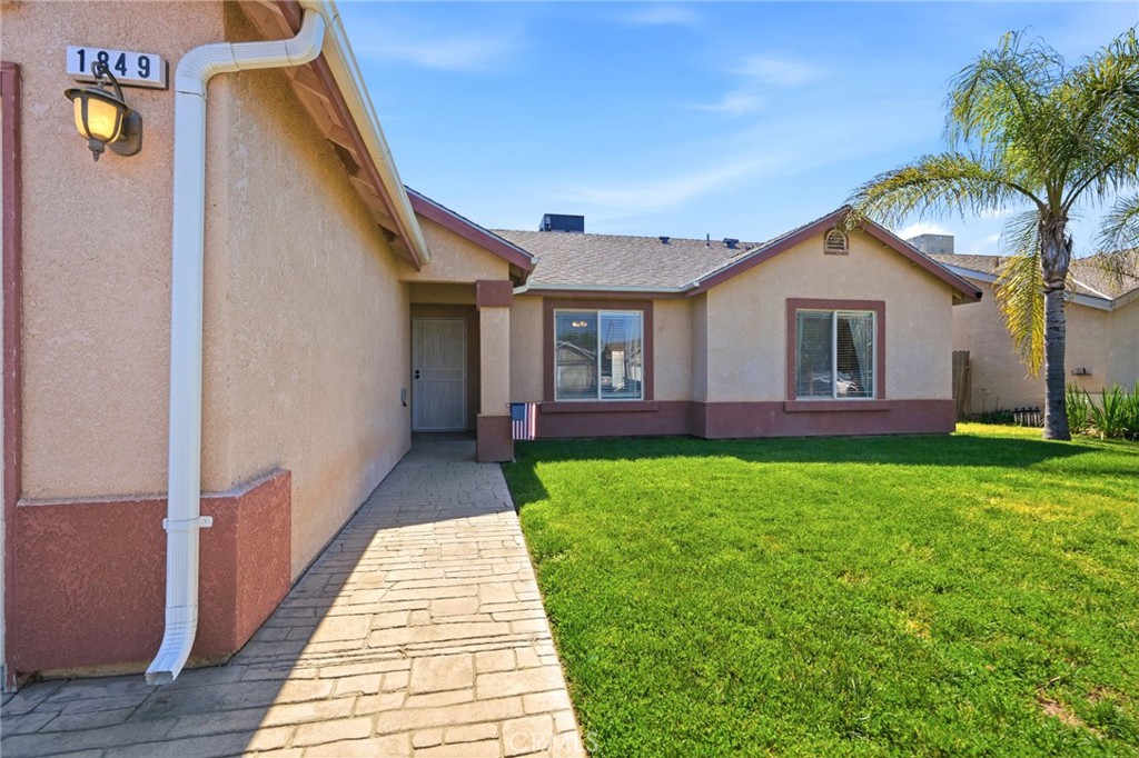 1849 W Spring Crest, Hanford, CA 93230