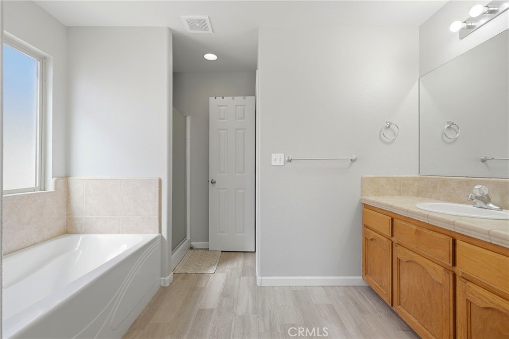 1849 W Spring Crest, Hanford, CA 93230