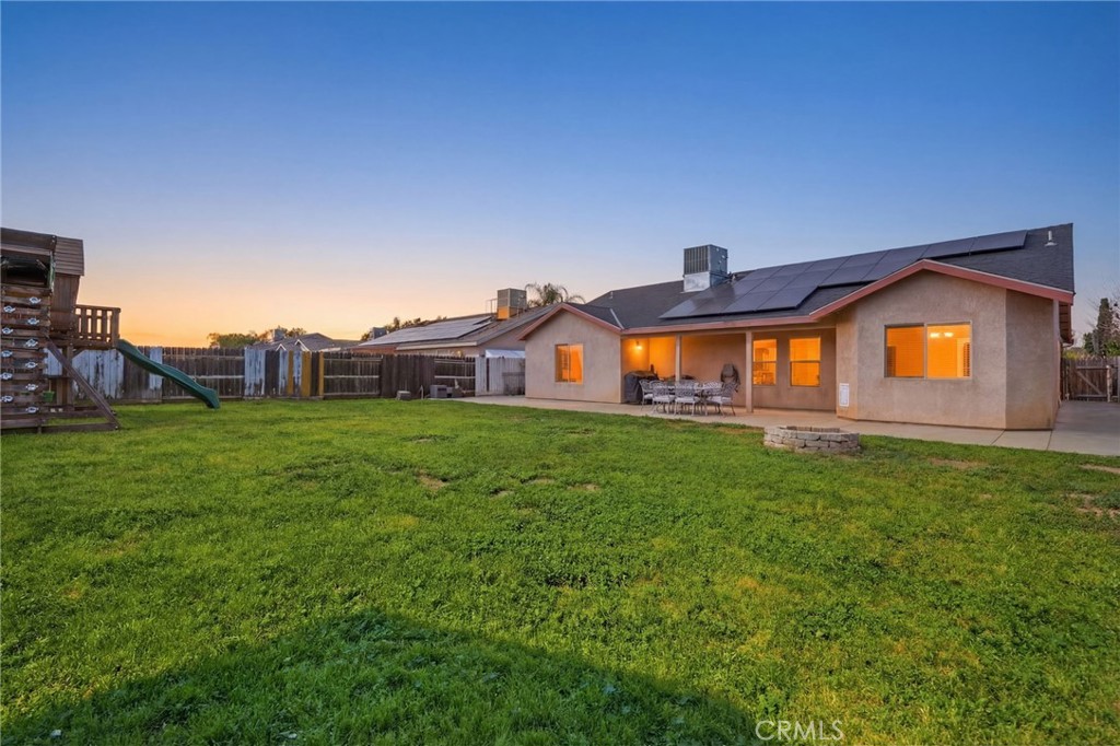 1849 W Spring Crest, Hanford, CA 93230