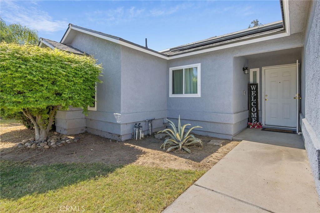 517 Tucker Ave, Sanger, CA 93657