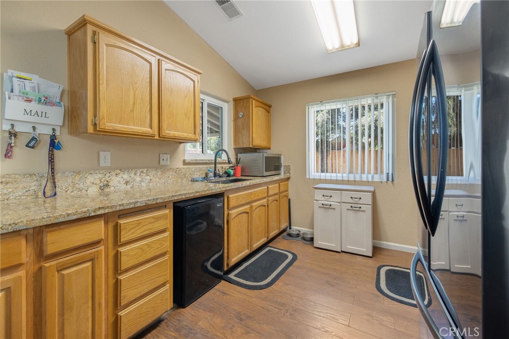 517 Tucker Ave, Sanger, CA 93657