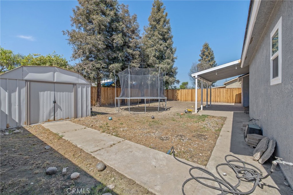 517 Tucker Ave, Sanger, CA 93657
