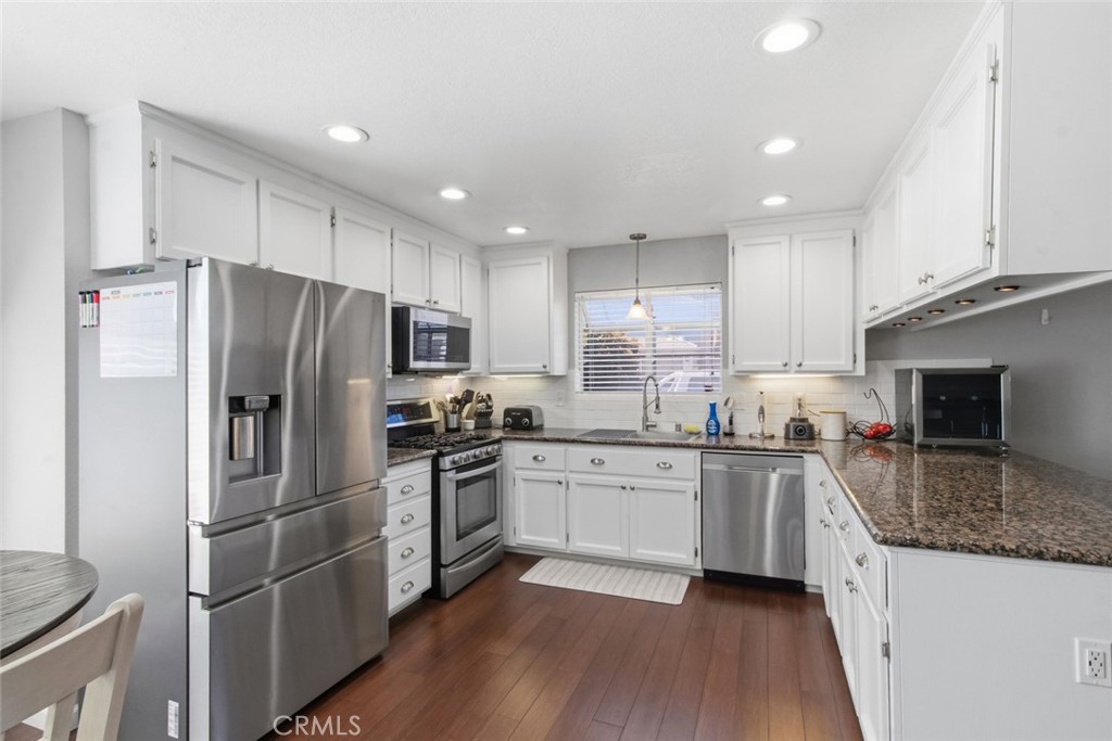 2588 Foxwood Ct, Oakdale, CA 95361