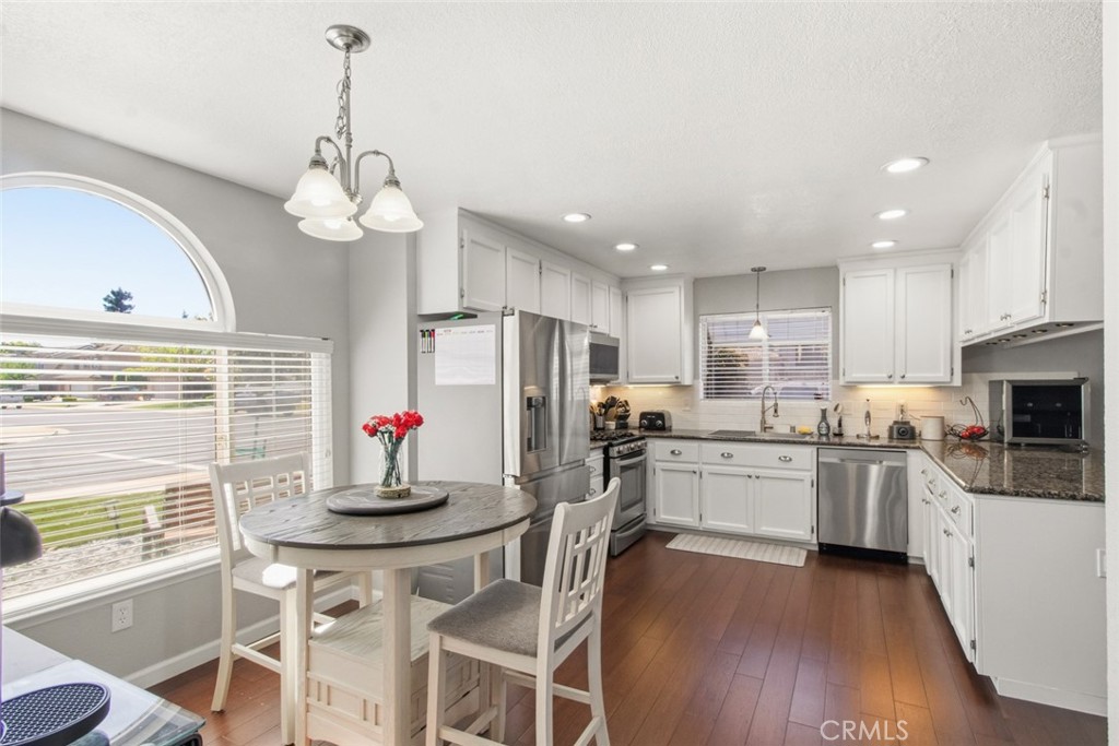 2588 Foxwood Ct, Oakdale, CA 95361