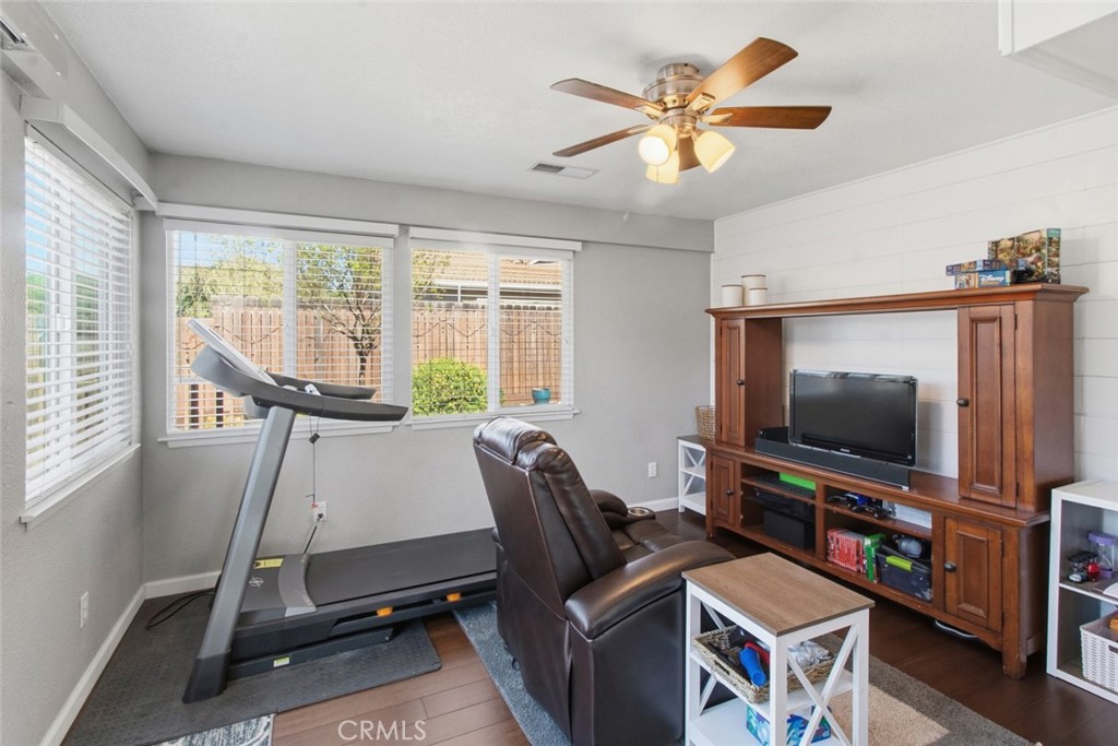 2588 Foxwood Ct, Oakdale, CA 95361