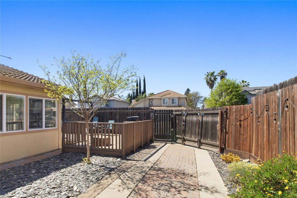 2588 Foxwood Ct, Oakdale, CA 95361