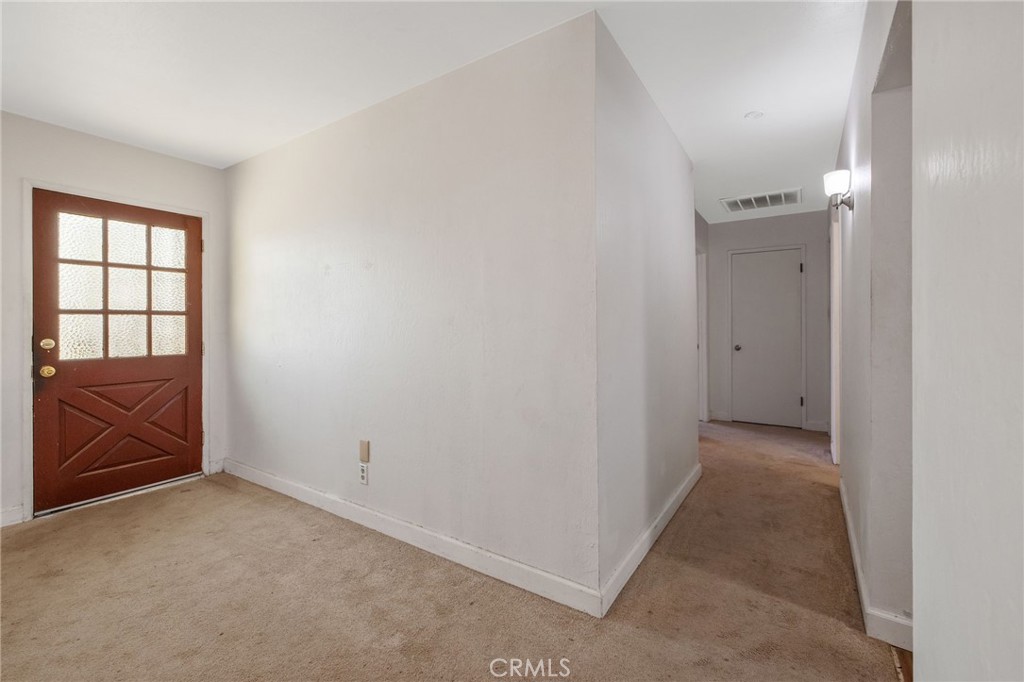 10840 Beverly Dr, Hanford, CA 93230