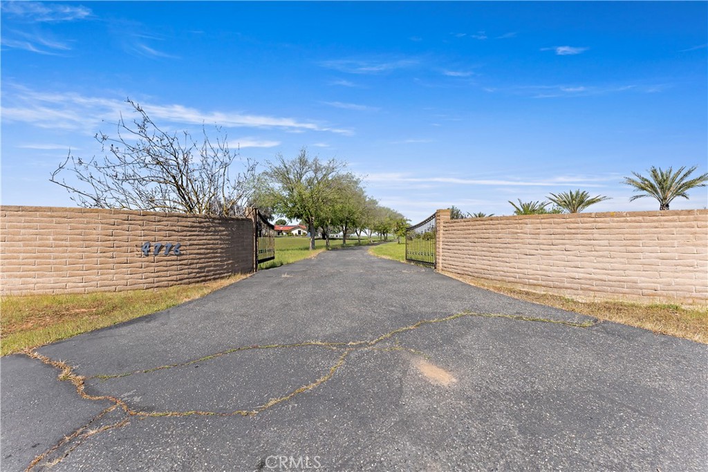 4776 Stetson, Clovis, CA 93619