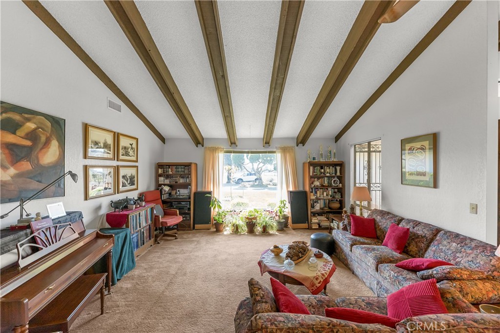 4776 Stetson, Clovis, CA 93619