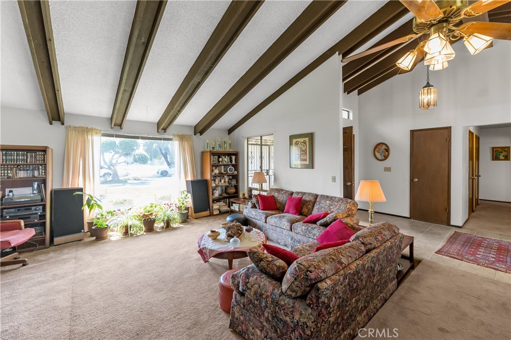 4776 Stetson, Clovis, CA 93619