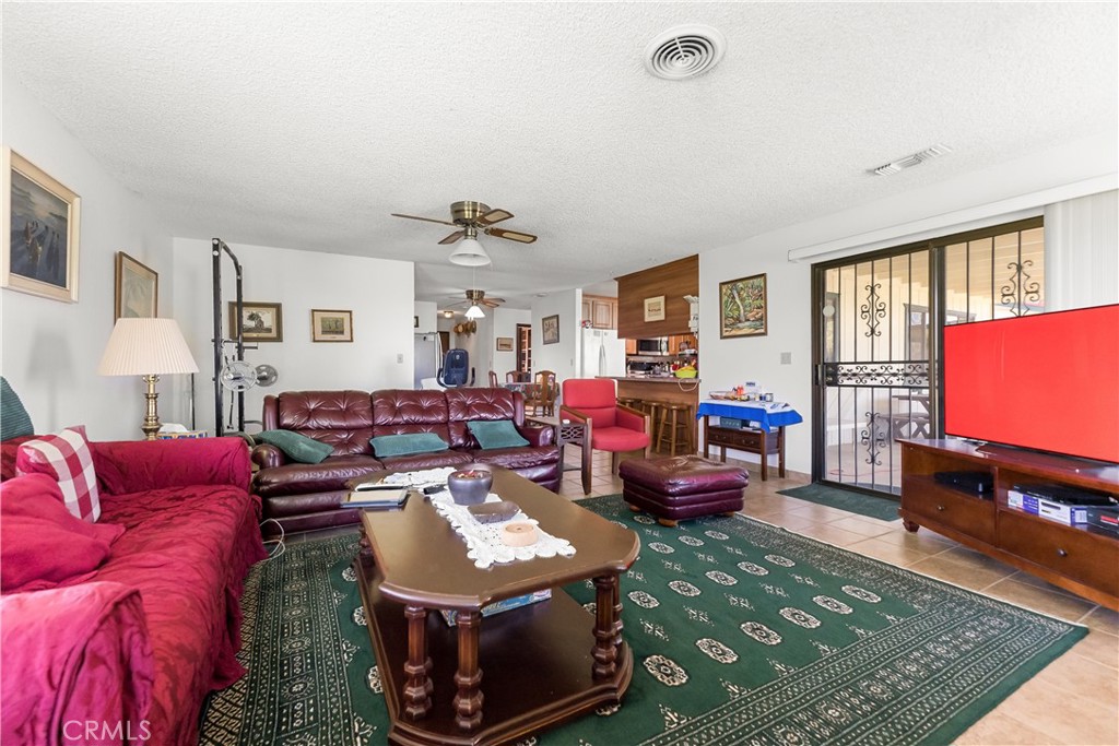 4776 Stetson, Clovis, CA 93619