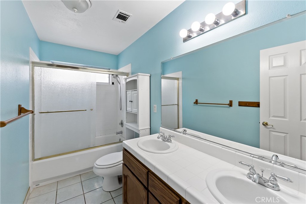 22 N Bliss, Clovis, CA 93611